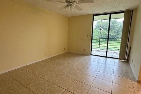 Copropriété à vendre à Tamarac, Floride: 2 chambres, 95.04 m2 № 2084579 - photo 10