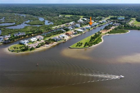 House in Flagler Beach, Florida 3 bedrooms, 234.86 sq.m. № 1783347 - photo 8