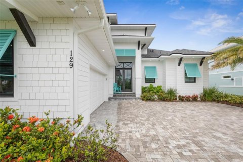 House in Flagler Beach, Florida 3 bedrooms, 234.86 sq.m. № 1783347 - photo 10