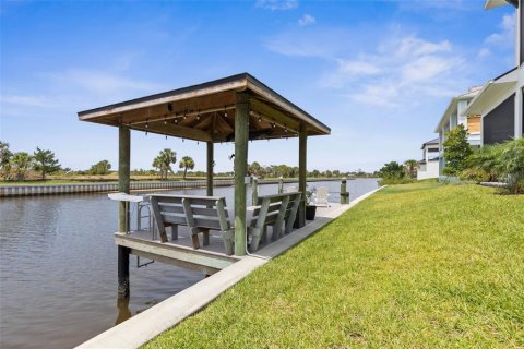 House in Flagler Beach, Florida 3 bedrooms, 234.86 sq.m. № 1783347 - photo 5