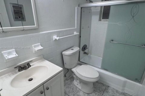 Copropriété à louer à Miami Beach, Floride: 40.78 m2 № 2022126 - photo 4