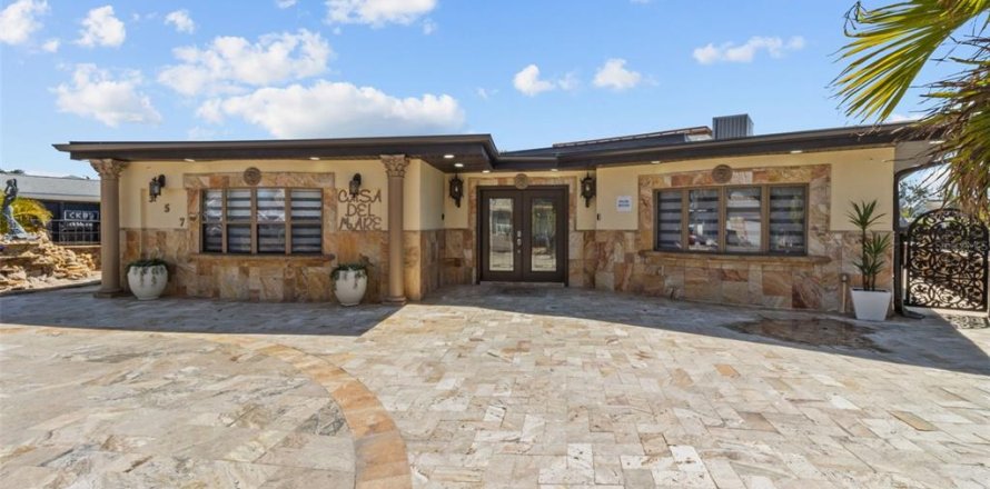 Villa ou maison à Indian Rocks Beach, Floride 3 chambres, 227.05 m2 № 2155890