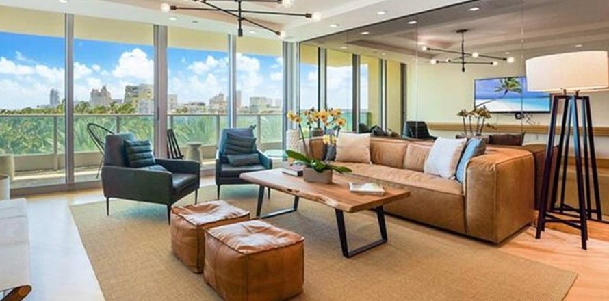 Apartment in IL VILLAGGIO in Miami Beach, Florida 2 bedrooms, 144 sq.m. № 102600