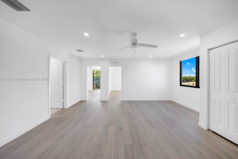 Снять в аренду квартиру в Помпано-Бич, Флорида 2 спальни, № 1974211 - фото 4