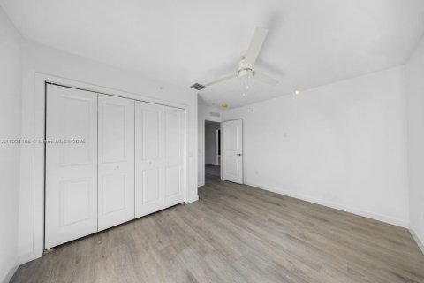 Снять в аренду квартиру в Помпано-Бич, Флорида 2 спальни, № 1974211 - фото 16