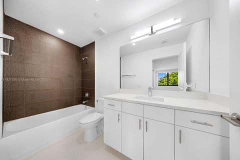 Снять в аренду квартиру в Помпано-Бич, Флорида 2 спальни, № 1974211 - фото 10
