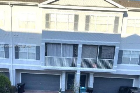 Кондоминиум с 2 спальнями в Орландо, Флорида № 2006038