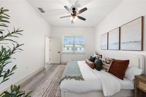 House in Port Charlotte, Florida 4 bedrooms, 157.47 sq.m. № 2105006 - photo 22