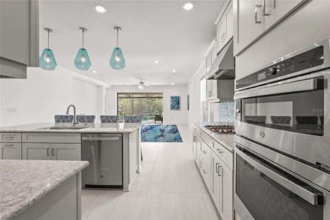Купить виллу или дом в Сарасота, Флорида 9 комнат, 222.59м2, № 1898796 - фото 17