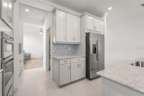 Купить виллу или дом в Сарасота, Флорида 9 комнат, 222.59м2, № 1898796 - фото 15