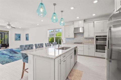 Купить виллу или дом в Сарасота, Флорида 9 комнат, 222.59м2, № 1898796 - фото 7