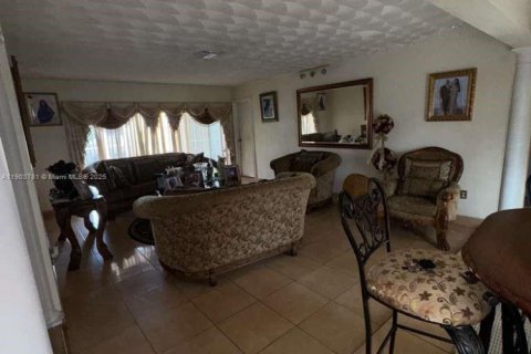 Casa en venta en Miramar, Florida, 3 dormitorios, 197.88 m2 № 2081860 - foto 9