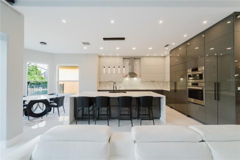 Casa en venta en Windermere, Florida, 4 dormitorios, 258.92 m2 № 2145120 - foto 12
