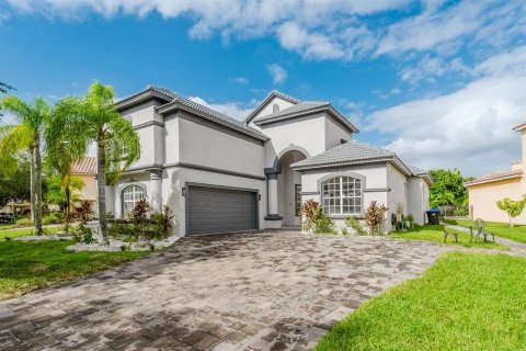 Casa en Windermere, Florida 4 dormitorios, 258.92 m2 № 2145120