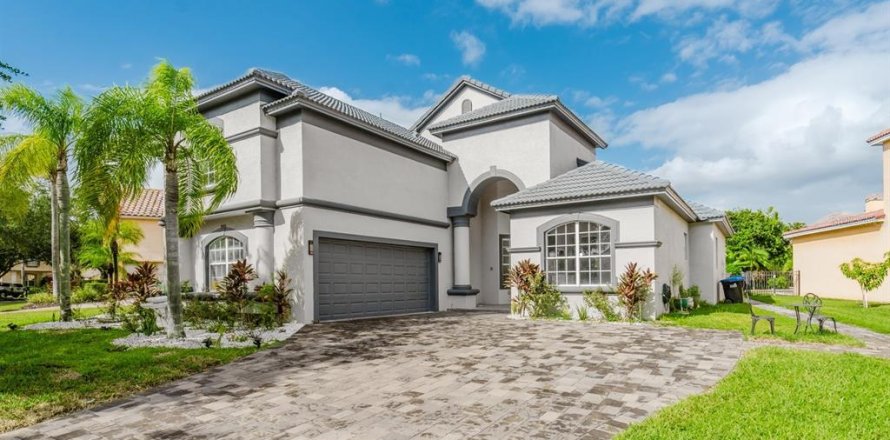 Casa en Windermere, Florida 4 dormitorios, 258.92 m2 № 2145120