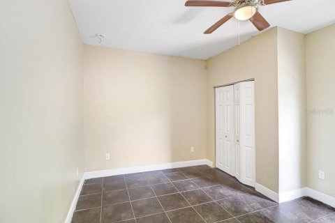 House in Tampa, Florida 4 bedrooms, 206.06 sq.m. № 2420289 - photo 30