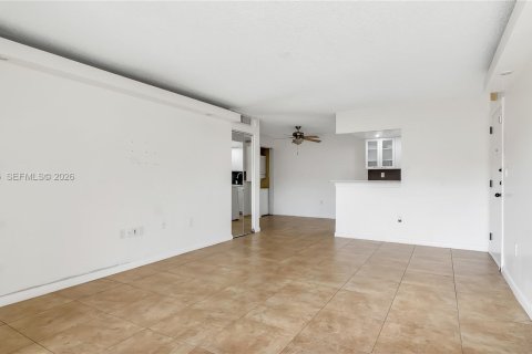 Copropriété à vendre à Miami Lakes, Floride: 1 chambre, 62.43 m2 № 2074751 - photo 14