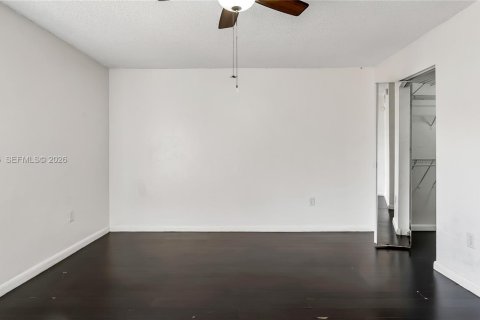 Copropriété à vendre à Miami Lakes, Floride: 1 chambre, 62.43 m2 № 2074751 - photo 17