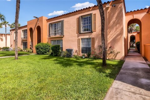 Copropriété à vendre à Miami Lakes, Floride: 1 chambre, 62.43 m2 № 2074751 - photo 23