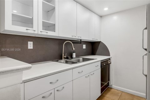 Copropriété à vendre à Miami Lakes, Floride: 1 chambre, 62.43 m2 № 2074751 - photo 3