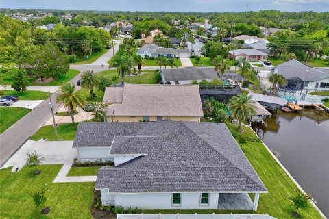House in Palm Coast, Florida 4 bedrooms, 224.08 sq.m. № 1576451 - photo 8