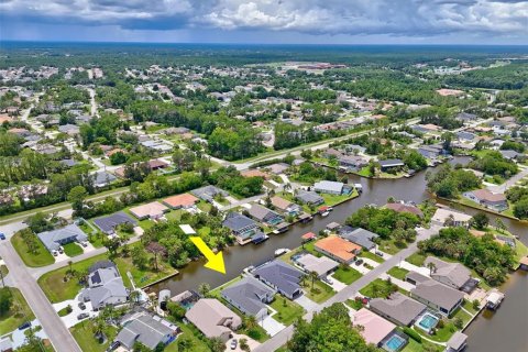 House in Palm Coast, Florida 4 bedrooms, 224.08 sq.m. № 1576451 - photo 13