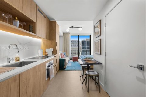 Condo in Miami, Florida  № 2026284 - photo 4