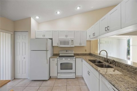 Villa ou maison à louer à Sarasota, Floride: 2 chambres, 100.33 m2 № 2109642 - photo 14
