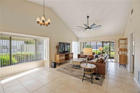 Villa ou maison à louer à Sarasota, Floride: 2 chambres, 100.33 m2 № 2109642 - photo 6