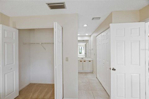 Villa ou maison à louer à Sarasota, Floride: 2 chambres, 100.33 m2 № 2109642 - photo 26