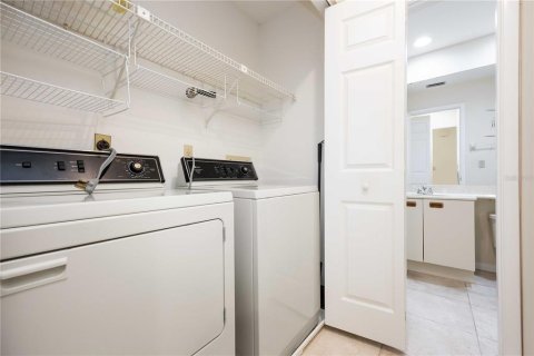 Villa ou maison à louer à Sarasota, Floride: 2 chambres, 100.33 m2 № 2109642 - photo 29