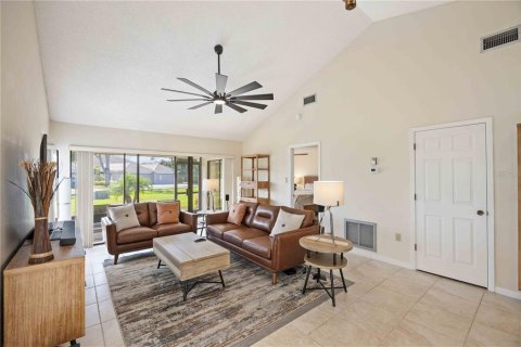 Villa ou maison à louer à Sarasota, Floride: 2 chambres, 100.33 m2 № 2109642 - photo 7