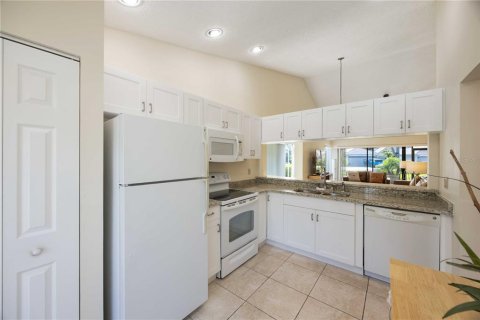 Villa ou maison à louer à Sarasota, Floride: 2 chambres, 100.33 m2 № 2109642 - photo 17