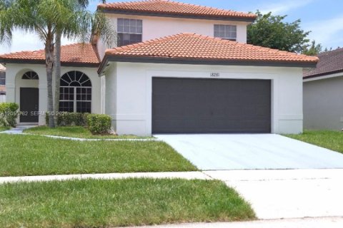 Villa ou maison à Pembroke Pines, Floride 4 chambres, 205.59 m2 № 2168372