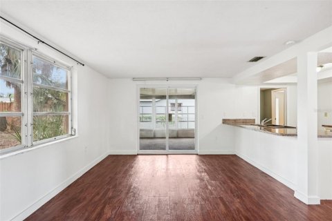 Casa en venta en Port Richey, Florida, 2 dormitorios, 97.64 m2 № 1909093 - foto 7