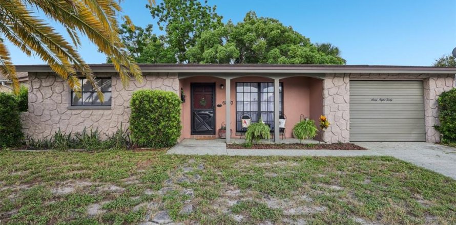 Casa en Port Richey, Florida 2 dormitorios, 97.64 m2 № 1909093