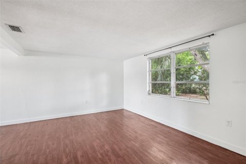 Casa en venta en Port Richey, Florida, 2 dormitorios, 97.64 m2 № 1909093 - foto 8
