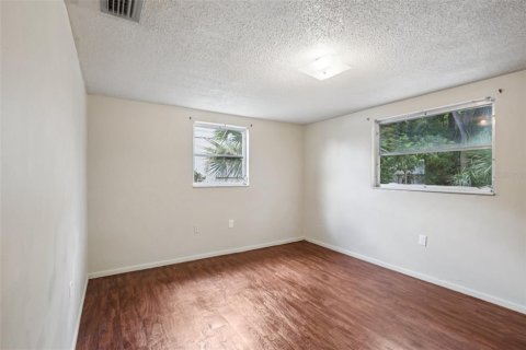 Casa en venta en Port Richey, Florida, 2 dormitorios, 97.64 m2 № 1909093 - foto 15