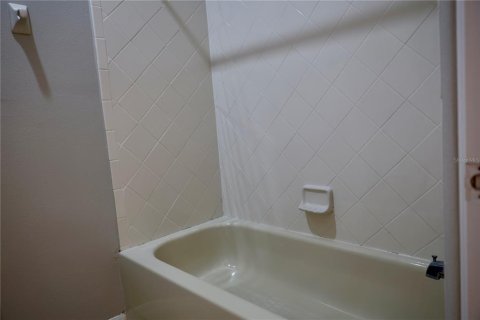 Touwnhouse à vendre à Orlando, Floride: 4 chambres, 211.35 m2 № 1846908 - photo 24