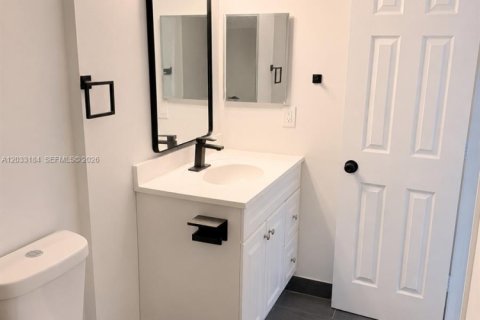 Condominio en alquiler en Coral Springs, Florida, 2 dormitorios, 104.61 m2 № 2087593 - foto 17