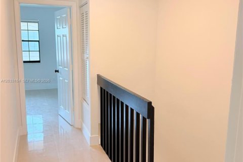 Condominio en alquiler en Coral Springs, Florida, 2 dormitorios, 104.61 m2 № 2087593 - foto 11