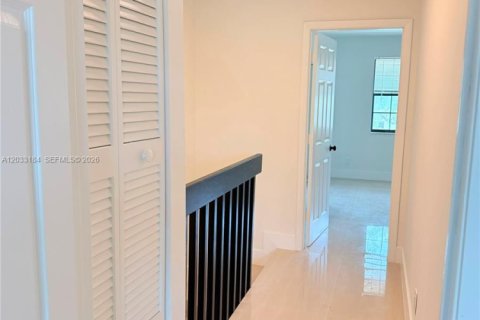 Condominio en alquiler en Coral Springs, Florida, 2 dormitorios, 104.61 m2 № 2087593 - foto 12