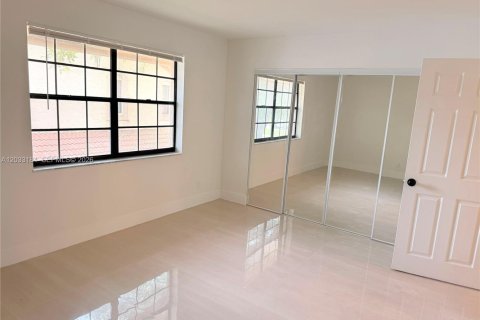 Condominio en alquiler en Coral Springs, Florida, 2 dormitorios, 104.61 m2 № 2087593 - foto 18