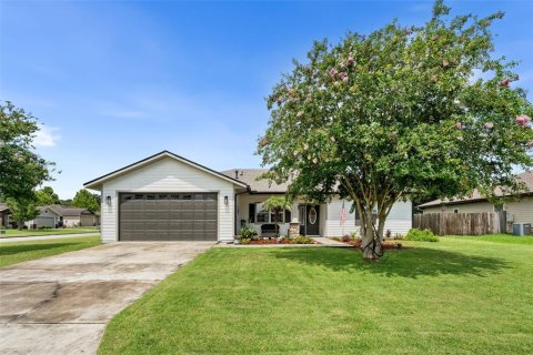 House in Newberry, Florida 4 bedrooms, 170.75 sq.m. № 1843809 - photo 2