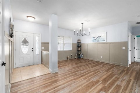 House in Newberry, Florida 4 bedrooms, 170.75 sq.m. № 1843809 - photo 8