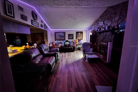 House in Hudson, Florida 3 bedrooms, 169.08 sq.m. № 1852866 - photo 4