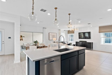 Casa en venta en Orlando, Florida, 4 dormitorios, 217.48 m2 № 2211442 - foto 10