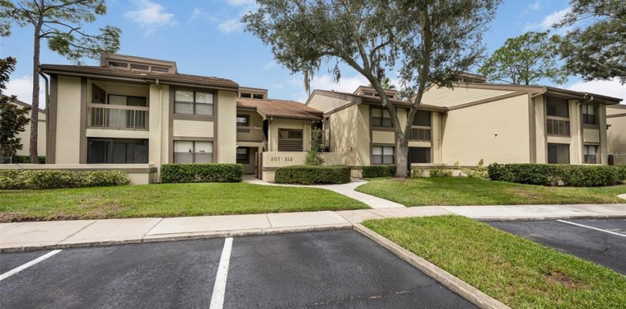 Condo in Oldsmar, Florida, 2 bedrooms  № 2395850