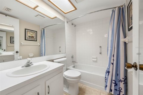 Condo in Oldsmar, Florida, 2 bedrooms  № 2395850 - photo 17