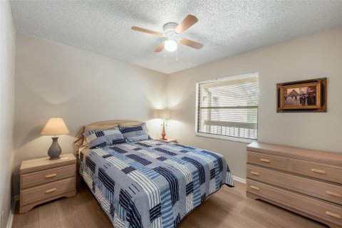Condo in Oldsmar, Florida, 2 bedrooms  № 2395850 - photo 16